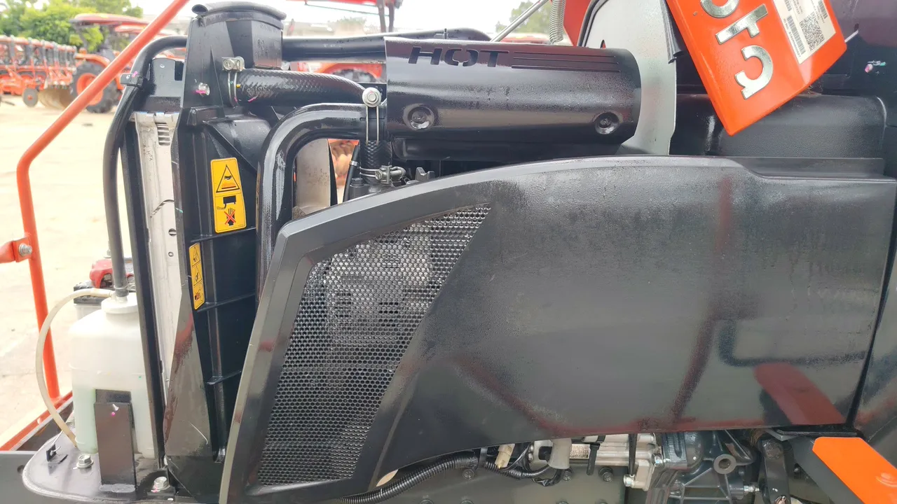 2024 Kubota B2740S-B – Exterior