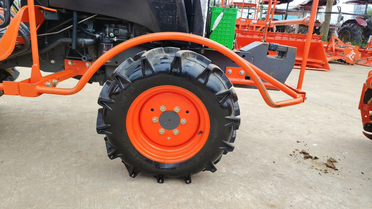 2025 Kubota B2740S-B – Exterior