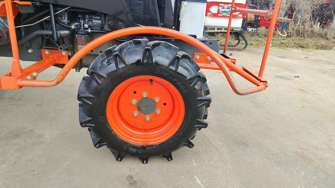 2024 Kubota B2740S-B – Exterior