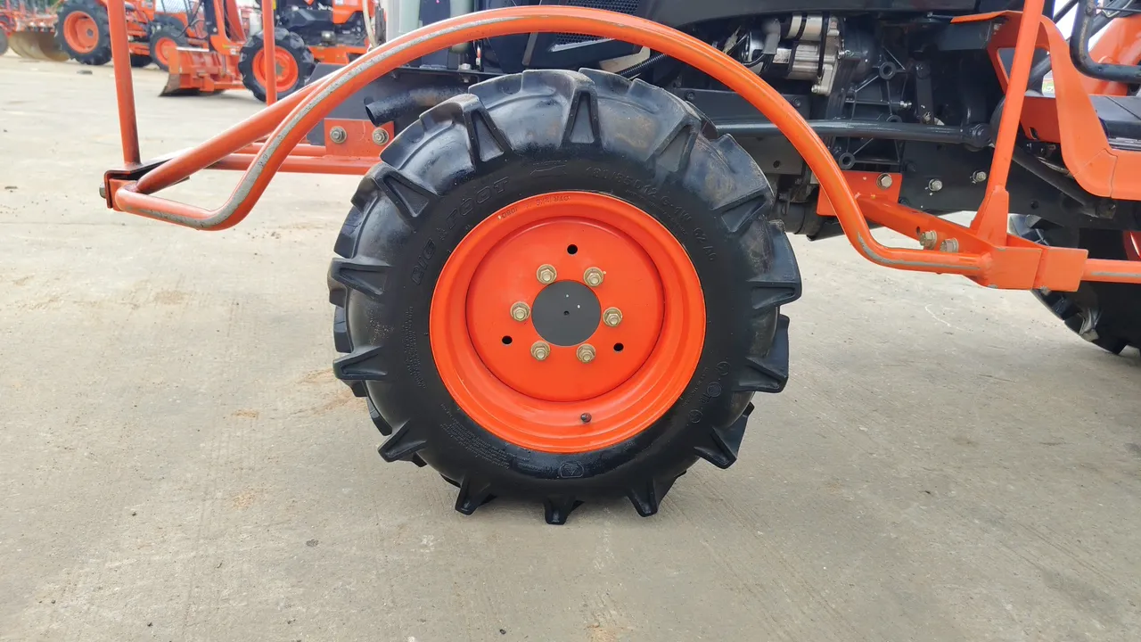 2024 Kubota B2740S-B – Exterior