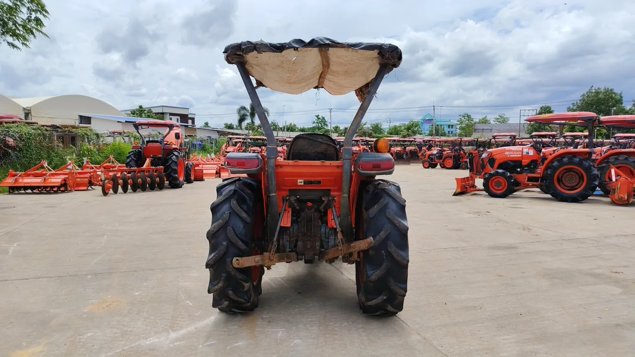 2010 Kubota L3608 – Back