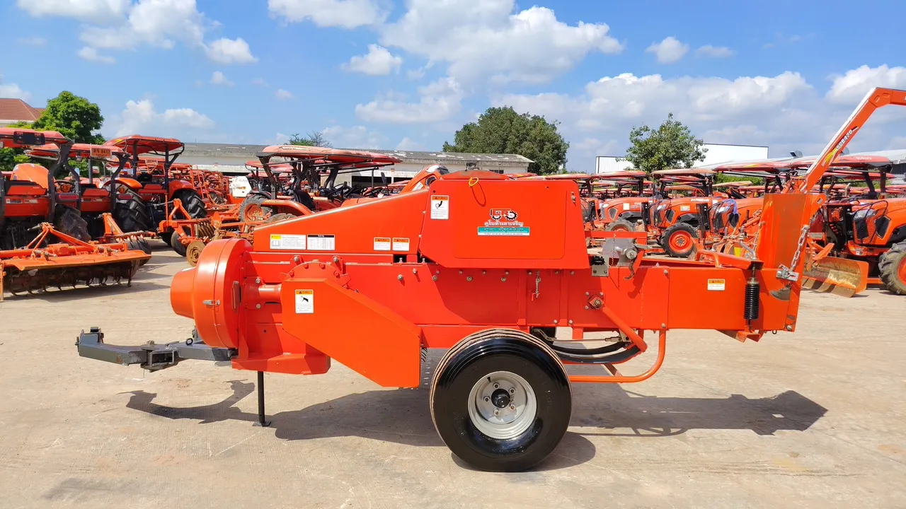 Kubota HB135 – Exterior