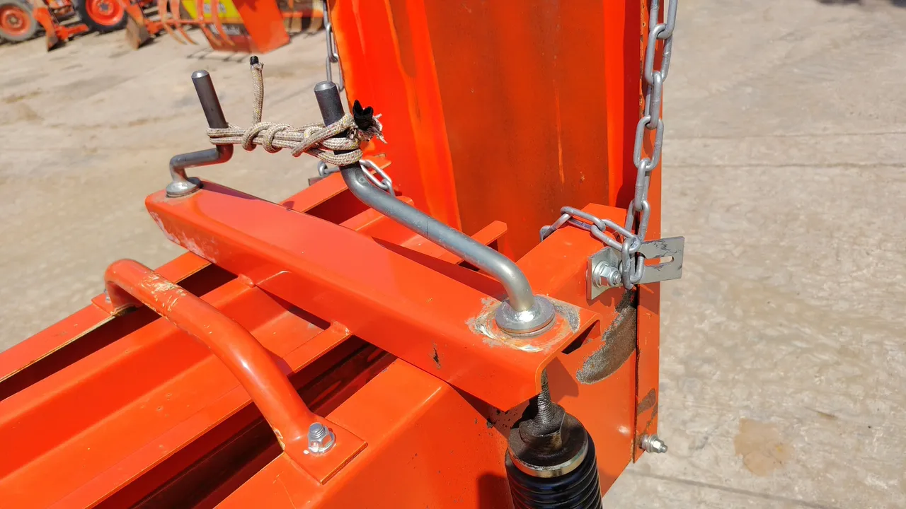 Kubota HB135 – Exterior