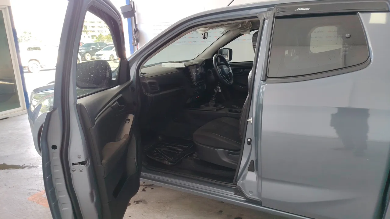 2023 Isuzu D-Max – Front