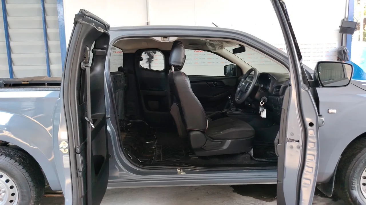 2023 Isuzu D-Max – Back