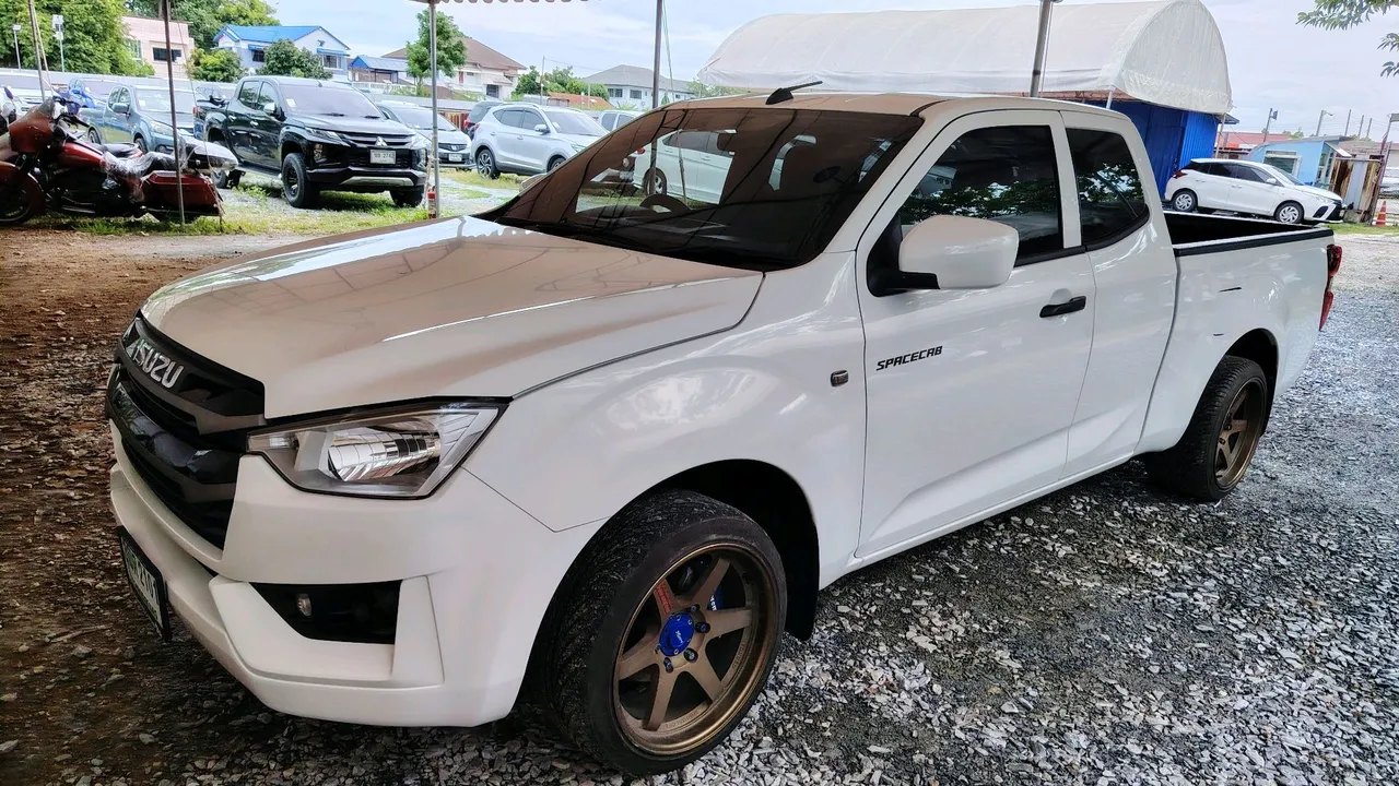 2021 Isuzu D-Max – Exterior