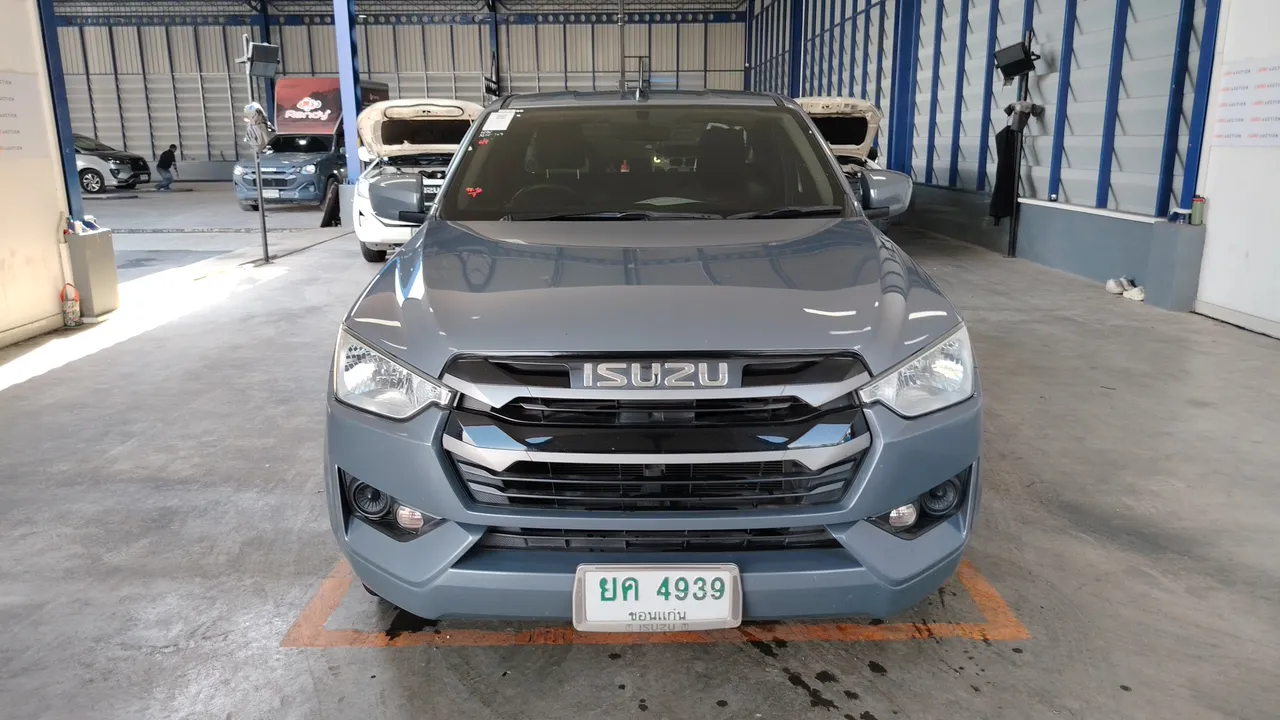 2023 Isuzu D-Max – Front