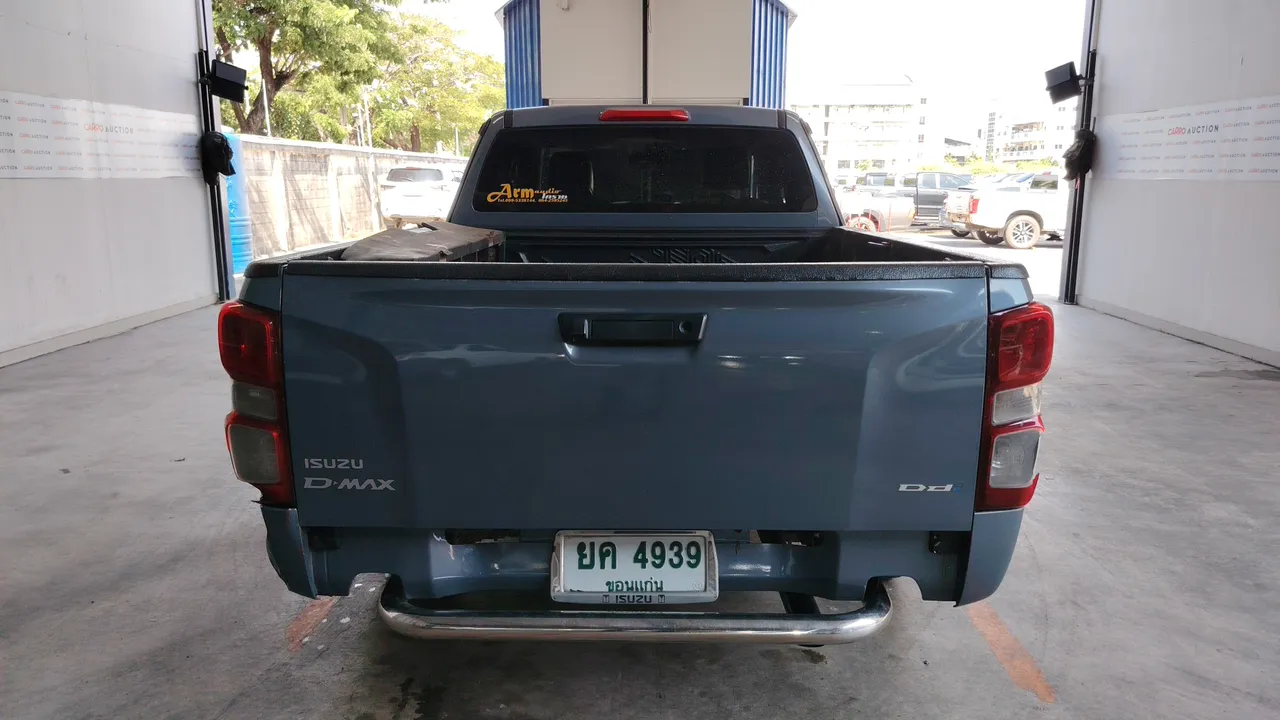 2023 Isuzu D-Max – Back