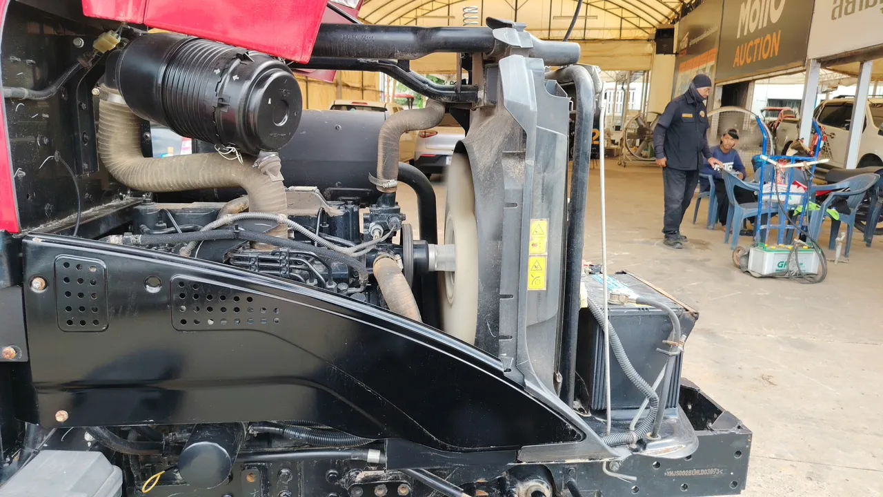 2021 Yanmar YM351A – Exterior