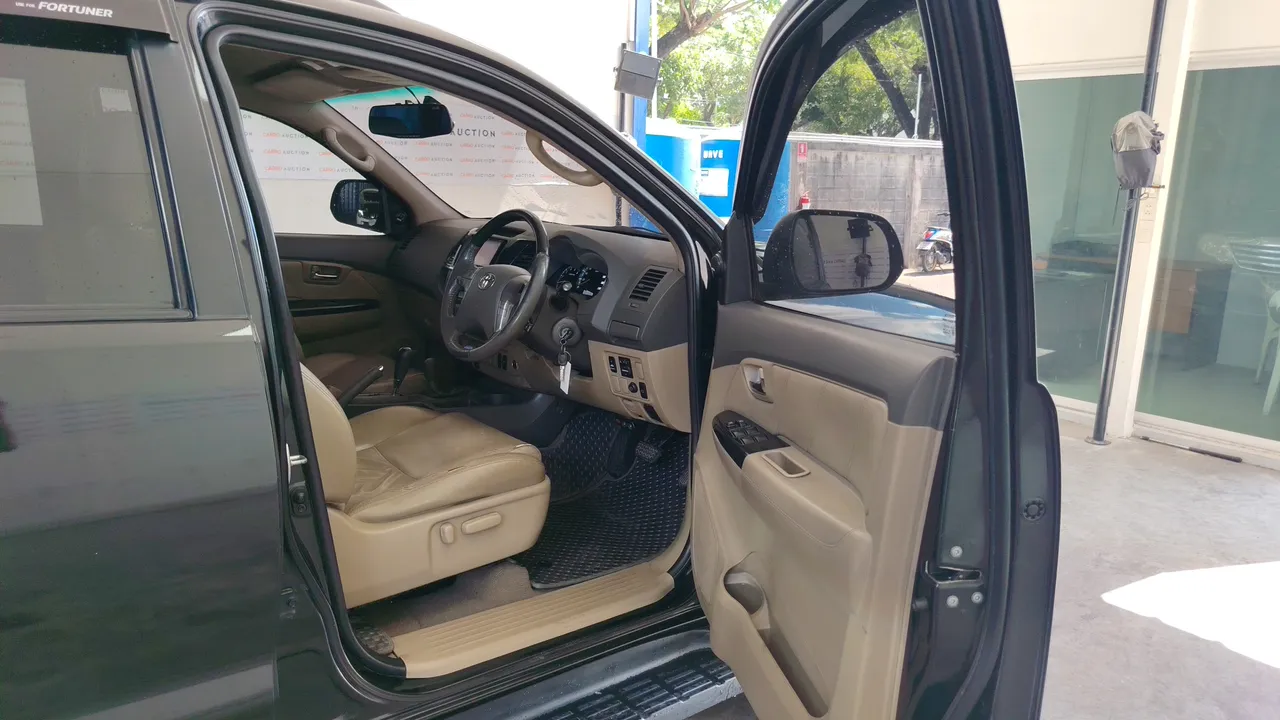 2012 Toyota Fortuner – Exterior