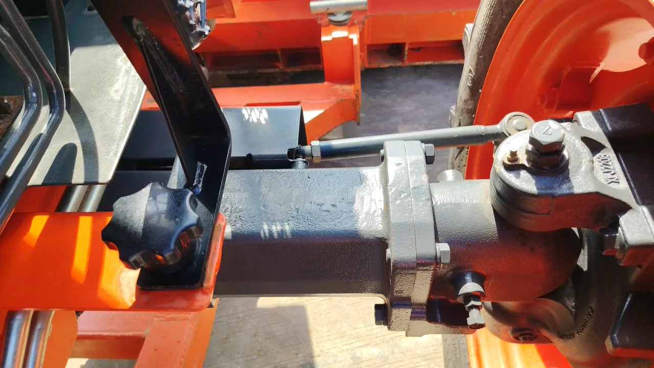 2024 Kubota M8808 – Exterior