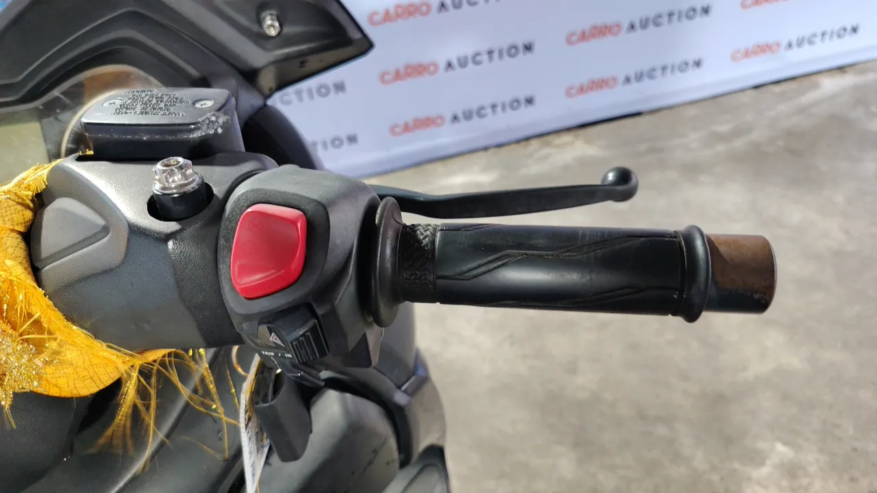 2020 Yamaha X-Max – Exterior