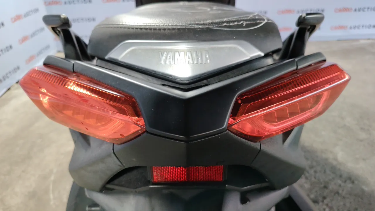 2020 Yamaha X-Max – Exterior