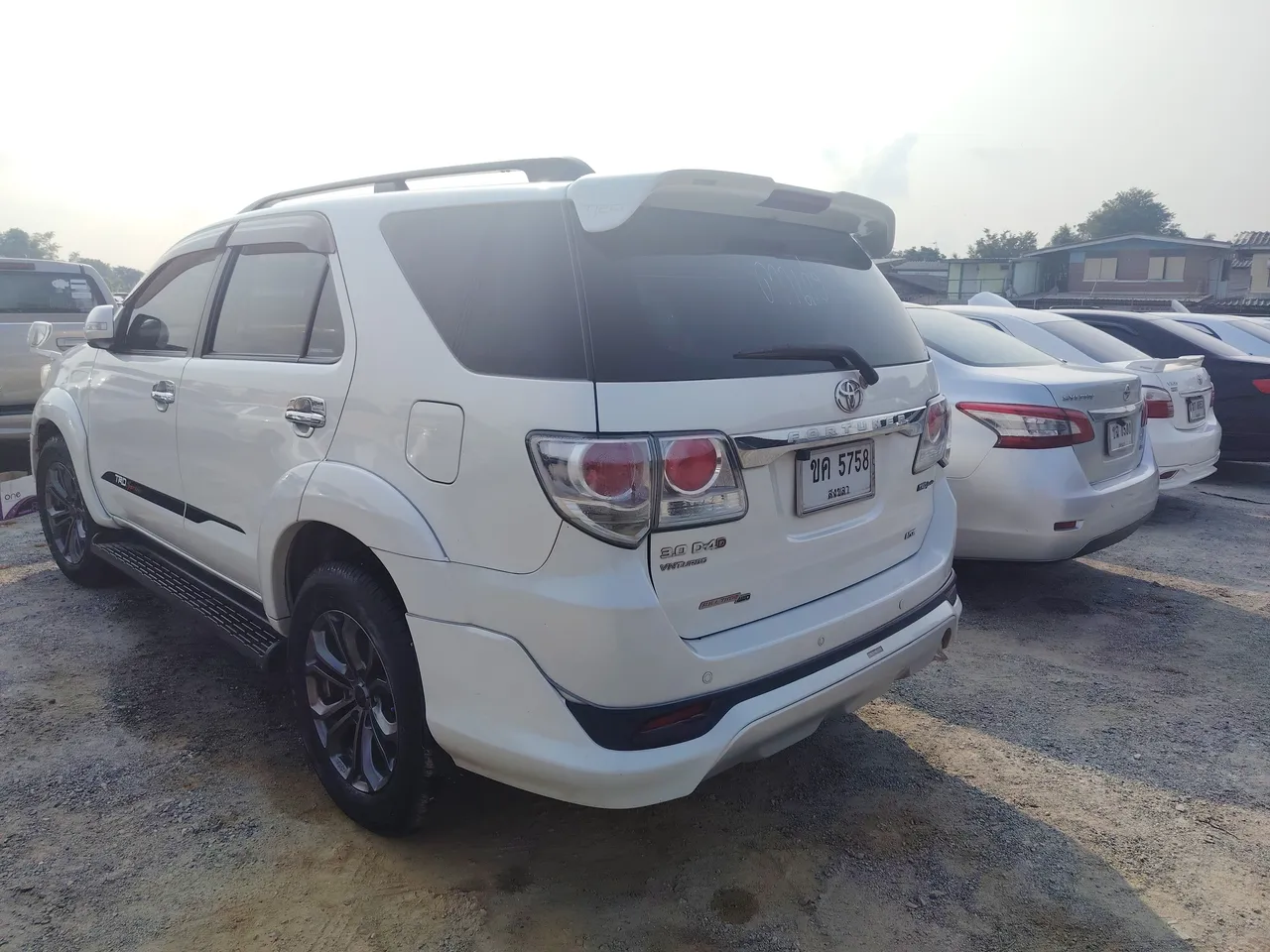 2012 Toyota Fortuner – Exterior