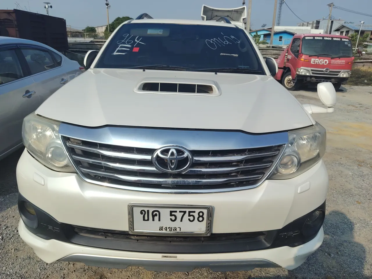 2012 Toyota Fortuner – Exterior
