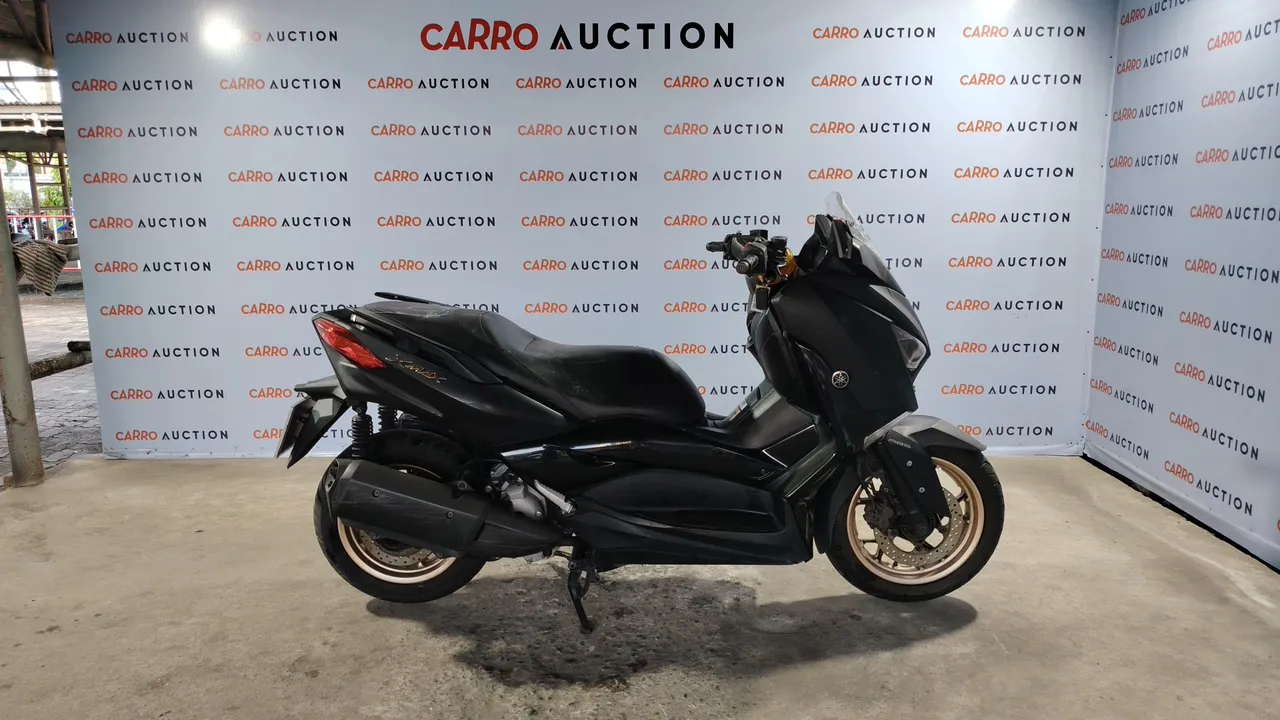 2020 Yamaha X-Max – Exterior