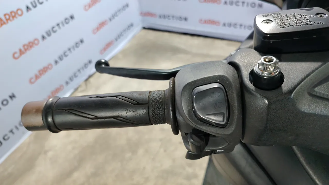 2020 Yamaha X-Max – Exterior