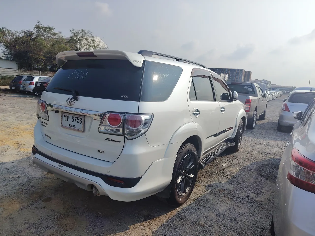 2012 Toyota Fortuner – Exterior