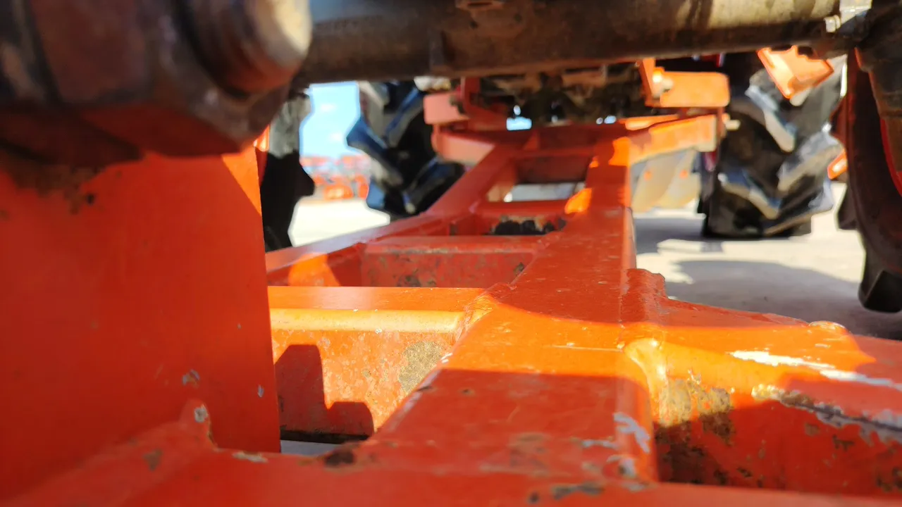 2016 Kubota L4028 – Exterior