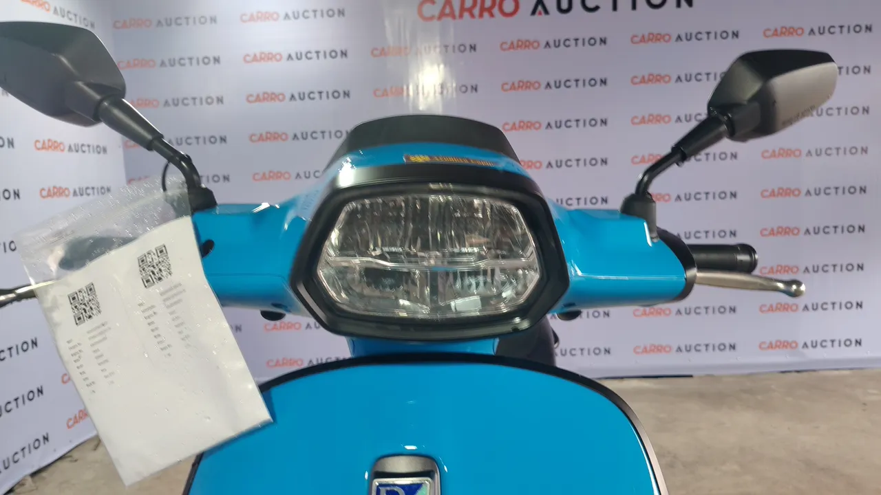 2024 Vespa Sprint – Exterior