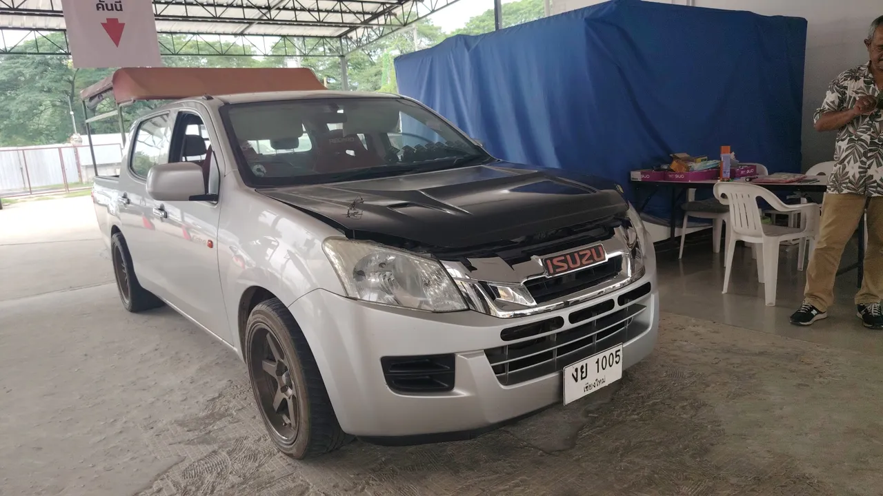 2015 Isuzu D-Max – Exterior