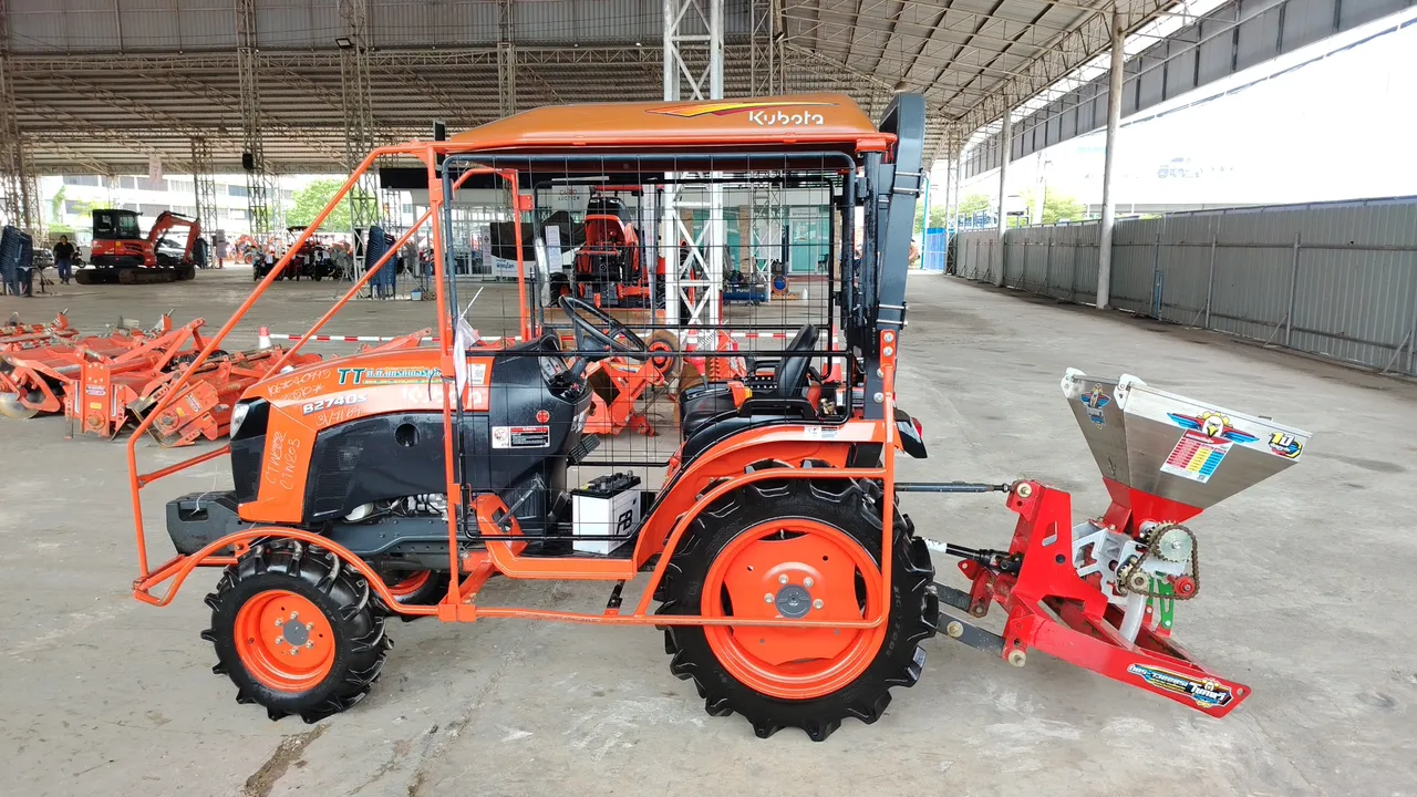 2024 Kubota B2740S-B – Side