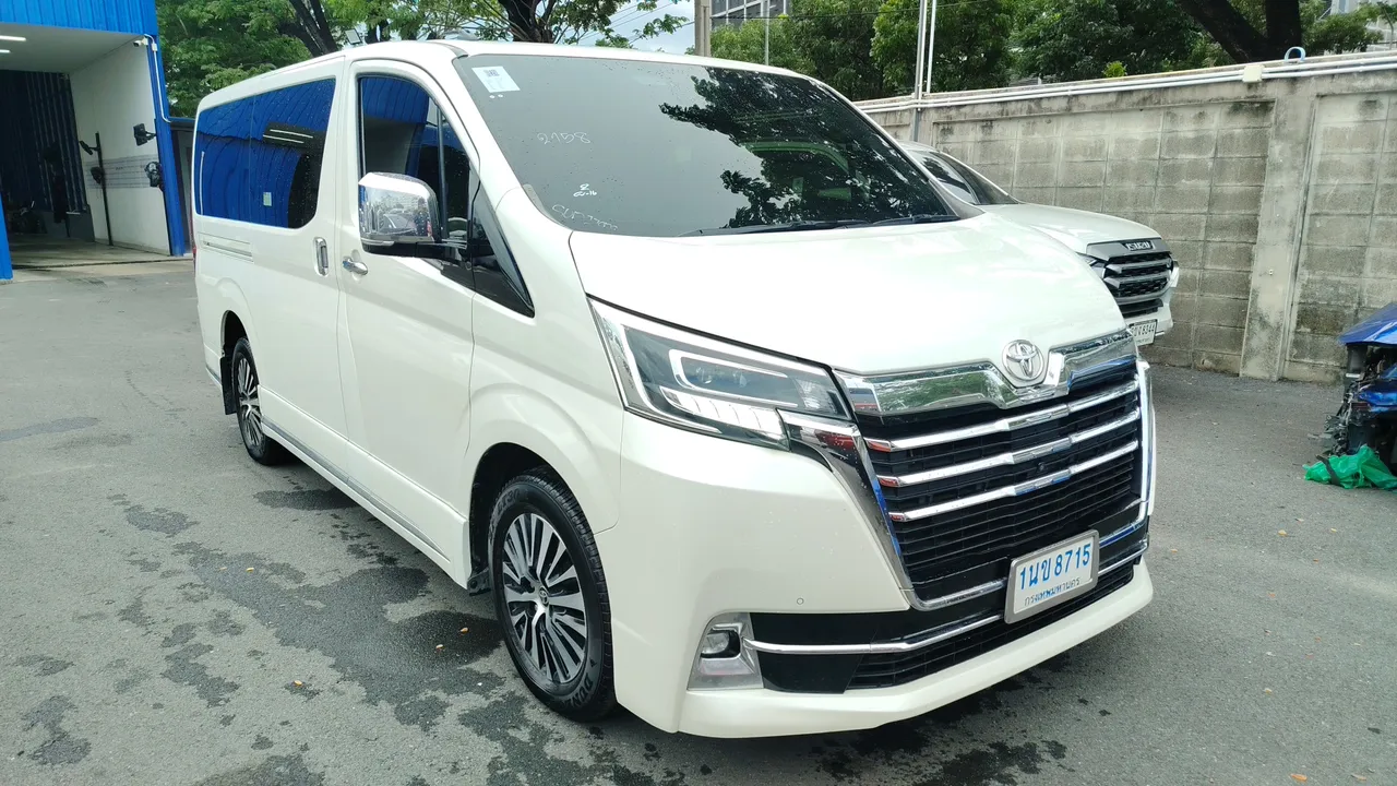 2020 Toyota Majesty – Exterior