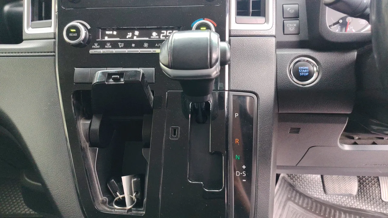 2020 Toyota Majesty – Exterior