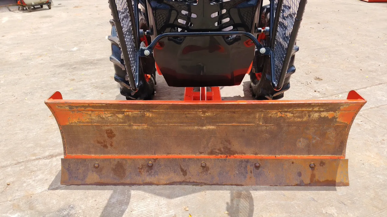 2024 Kubota L4018SP – Exterior