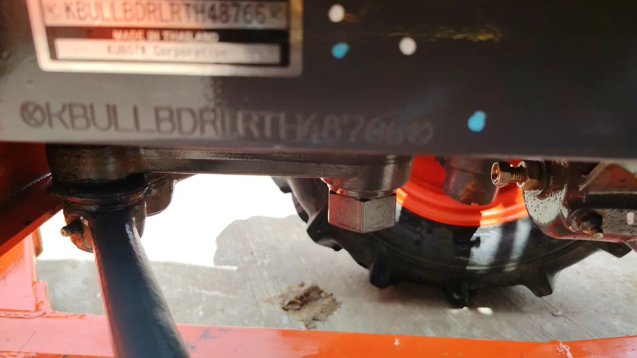 2024 Kubota L4018SP – Exterior