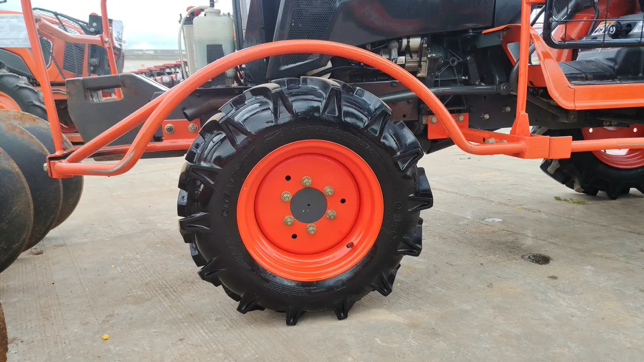 2025 Kubota B2740S-B – Exterior