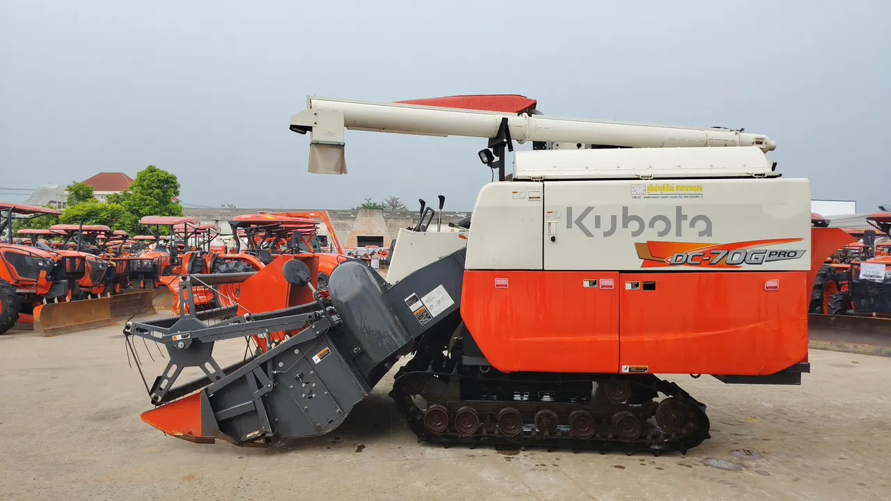 2022 Kubota DC-70G Pro – Exterior