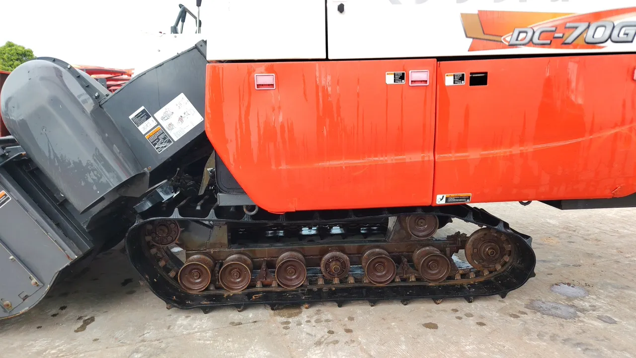 2022 Kubota DC-70G Pro – Exterior