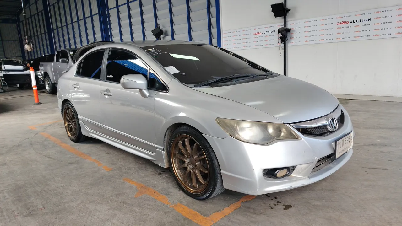 2011 Honda Civic – Exterior