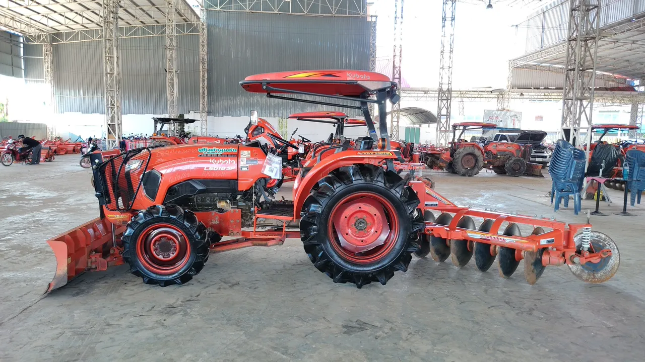 Kubota L5018SP – Exterior