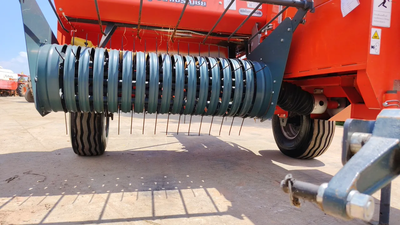 Kubota HB135 – Exterior