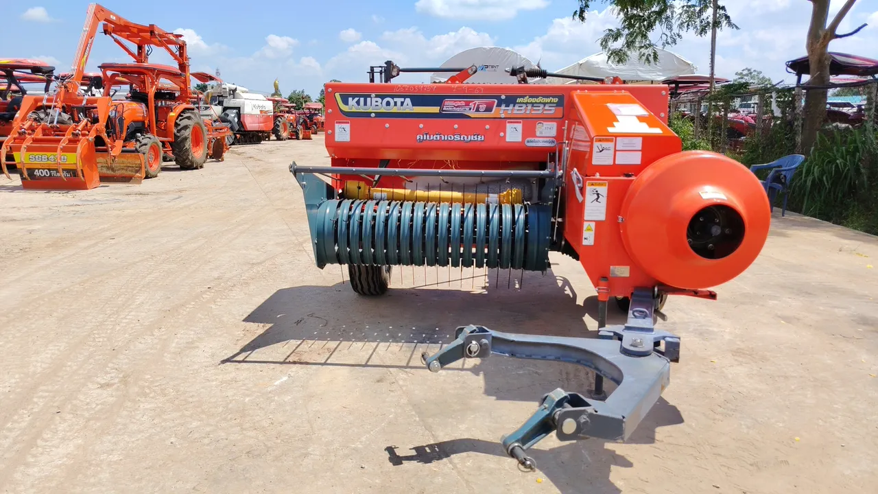 Kubota HB135 – Exterior