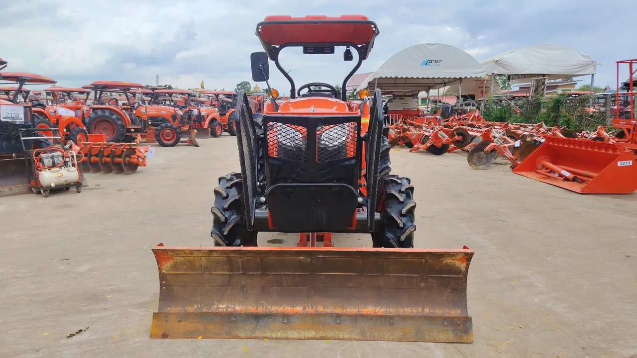 2025 Kubota L5018SP – Exterior