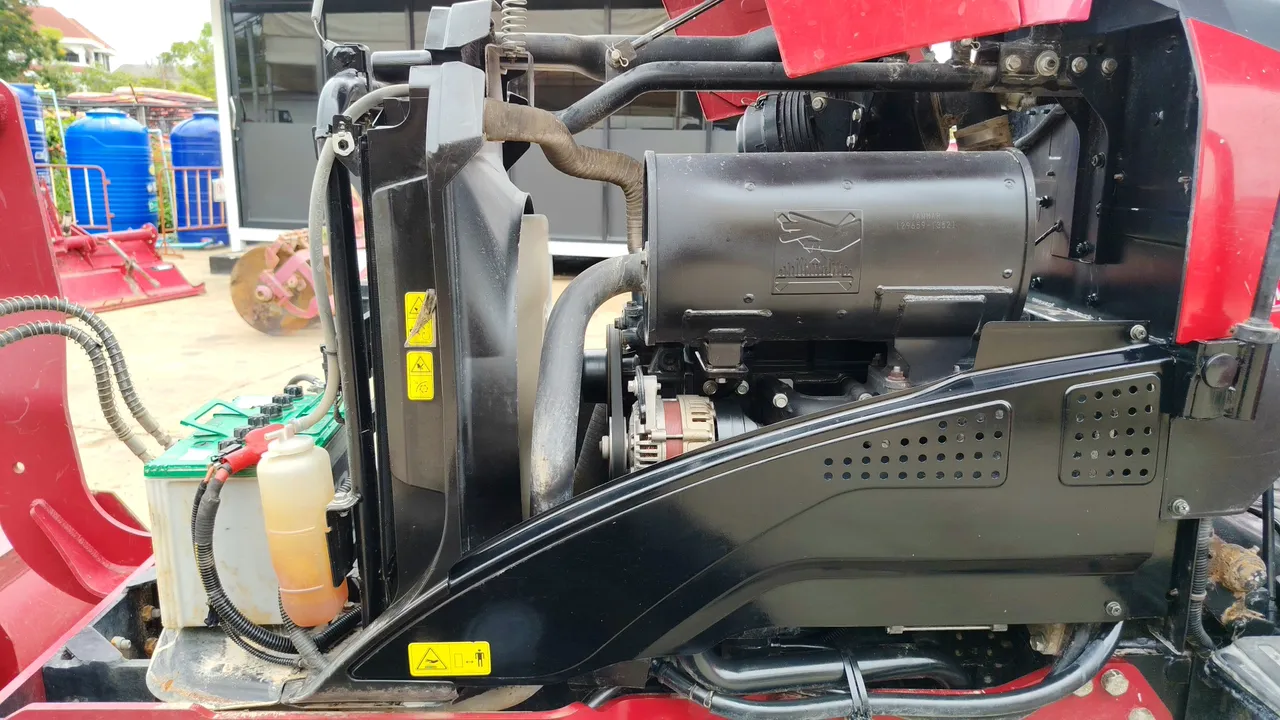 2022 Yanmar YM351R – Exterior