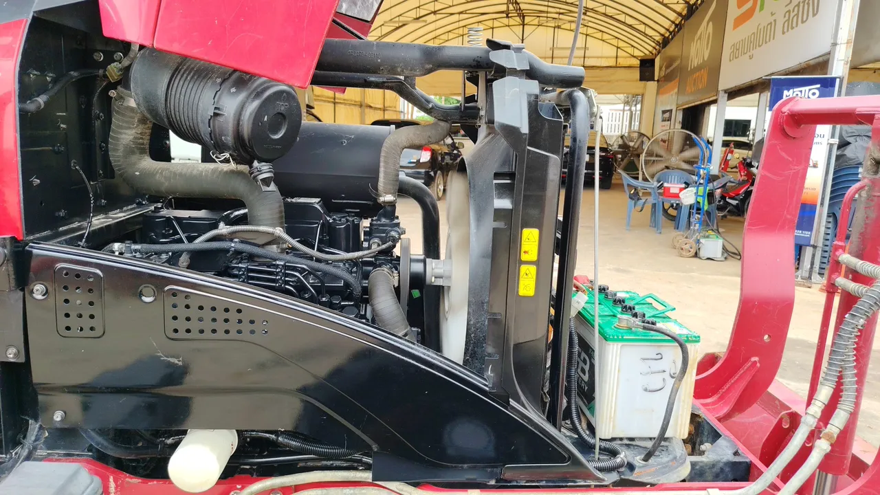 2022 Yanmar YM351R – Exterior