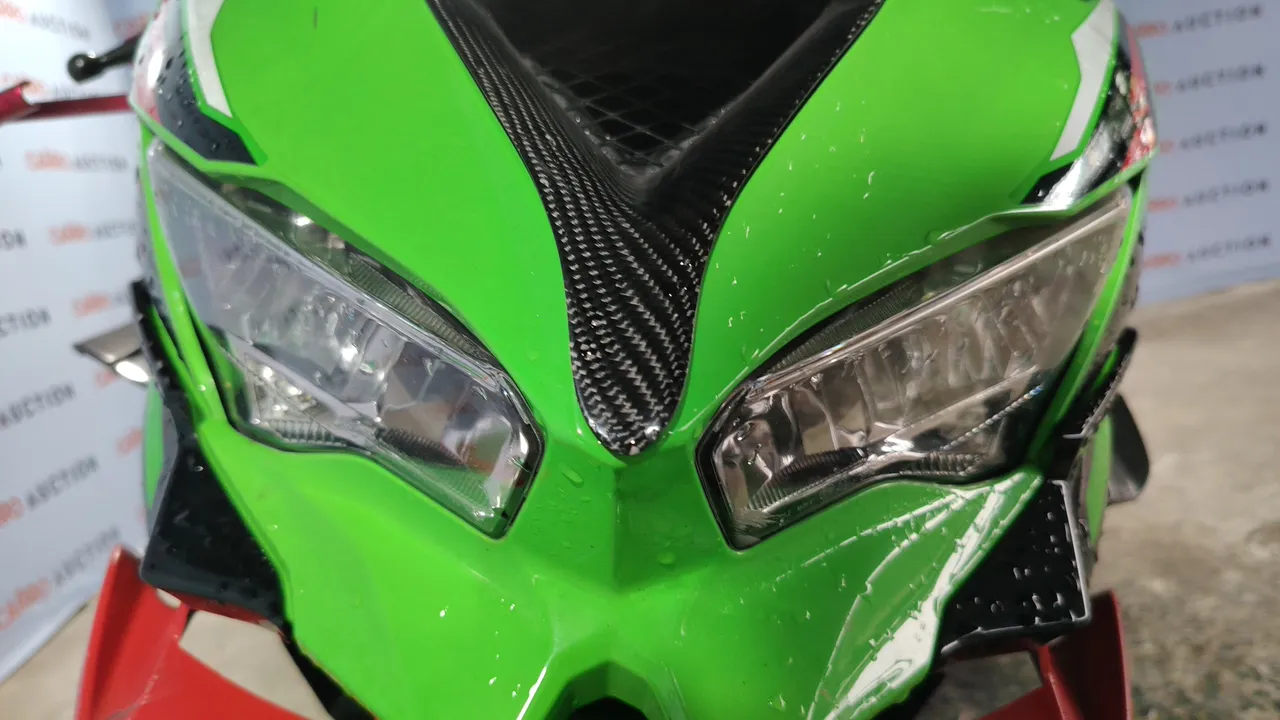 2021 Kawasaki Ninja ZX-25R – Exterior