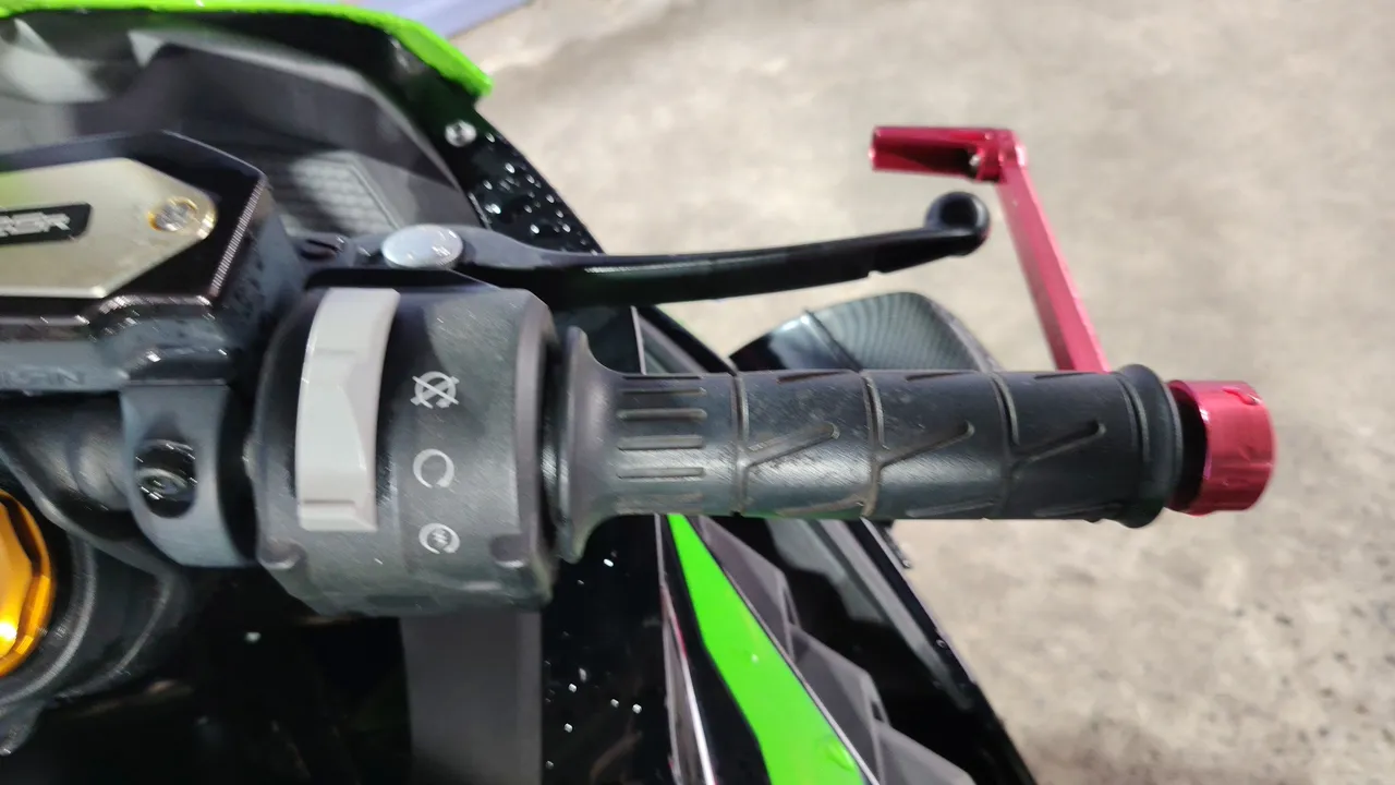 2021 Kawasaki Ninja ZX-25R – Exterior