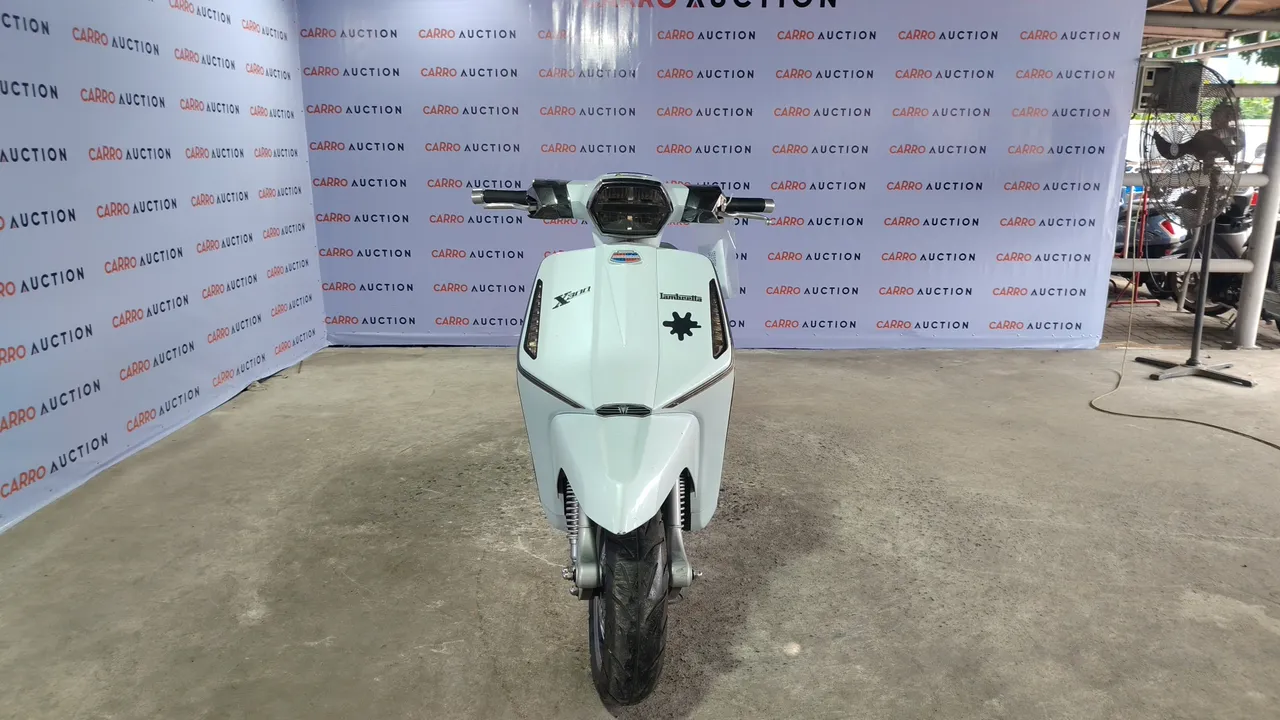 2023 Lambretta X300 – Front