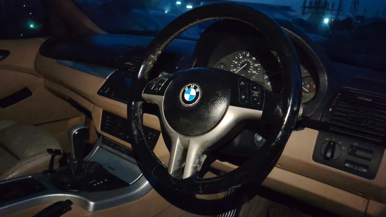 2004 BMW X5 – Exterior