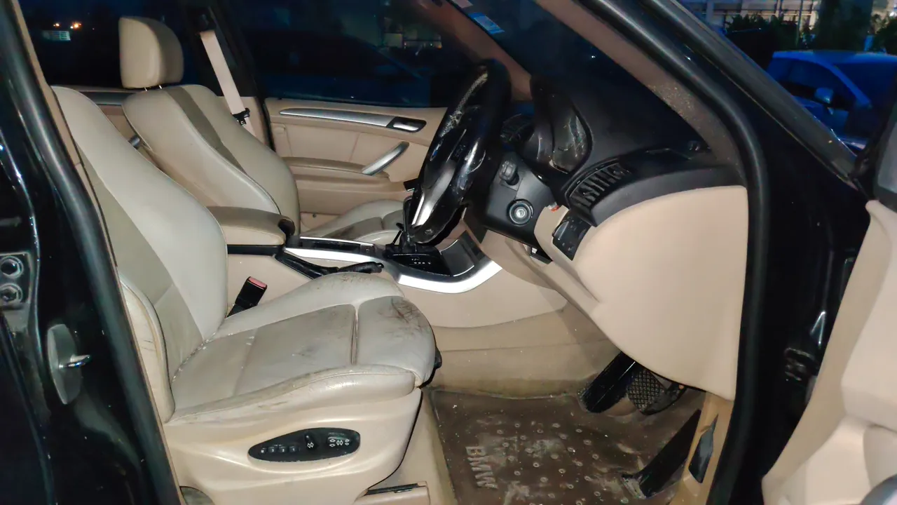 2004 BMW X5 – Exterior