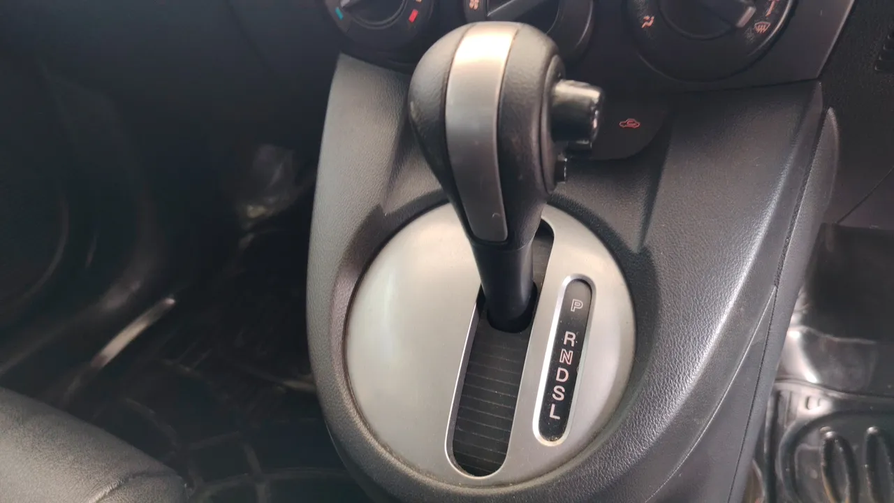 2013 Mazda Mazda2 – Exterior