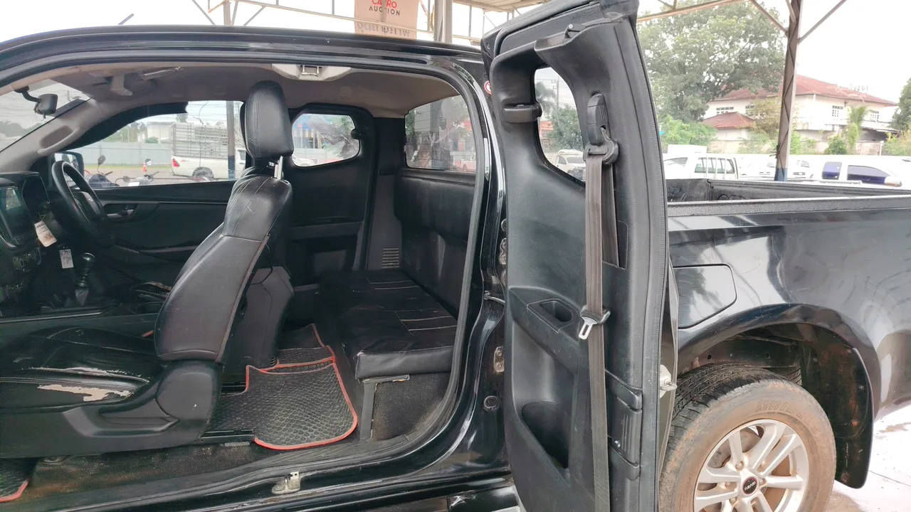 2019 Isuzu D-Max – Back