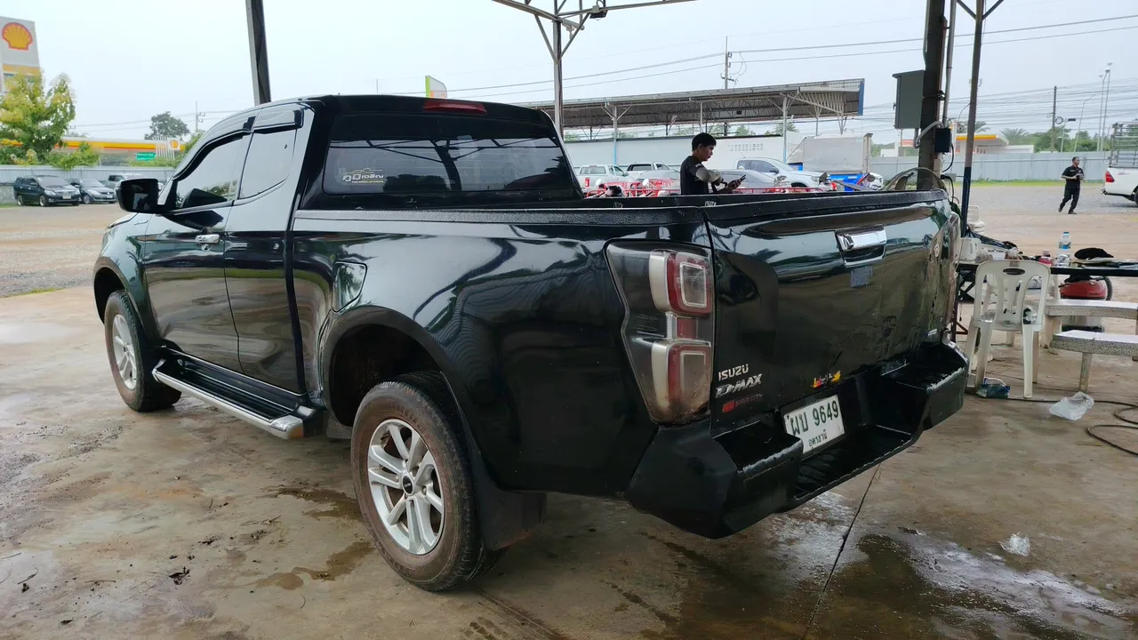 2019 Isuzu D-Max – Back