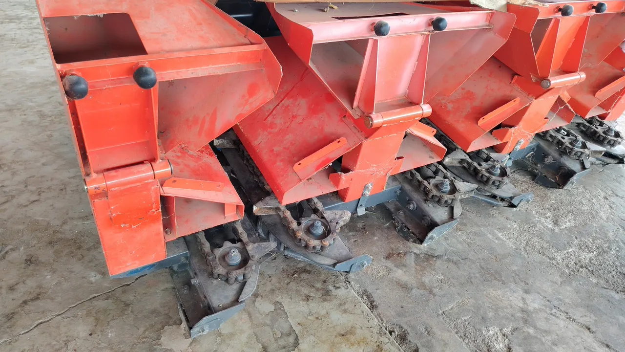 Kubota CH105 – Exterior