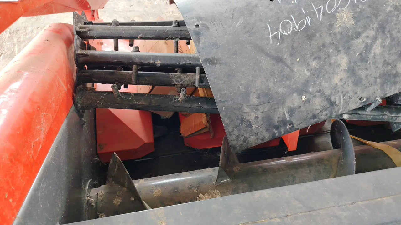 Kubota CH105 – Exterior